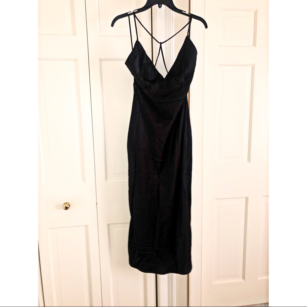 NWT EMBERLY DRESS - BLACK - Picture 2 of 7
